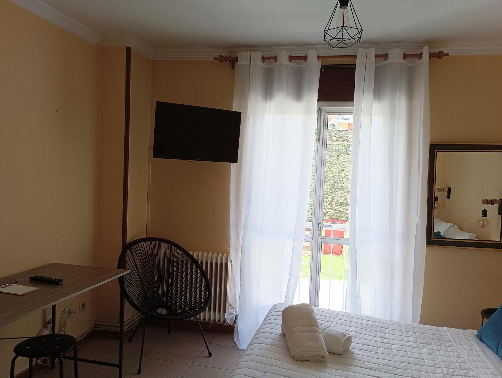 Hostal Pension Mar De Plata Lugo Esterno foto